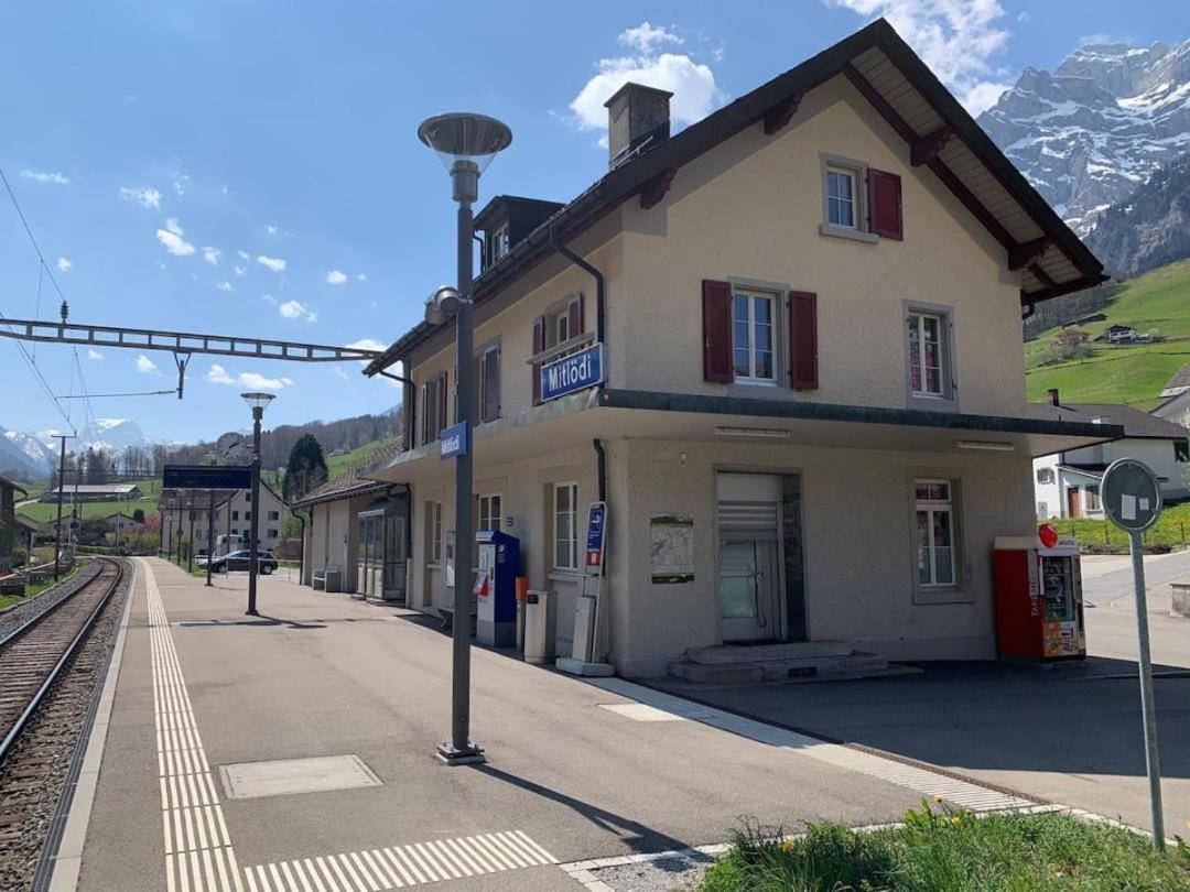 Revier Schlicht Und Bahnsinnig Mitlodi Luaran gambar