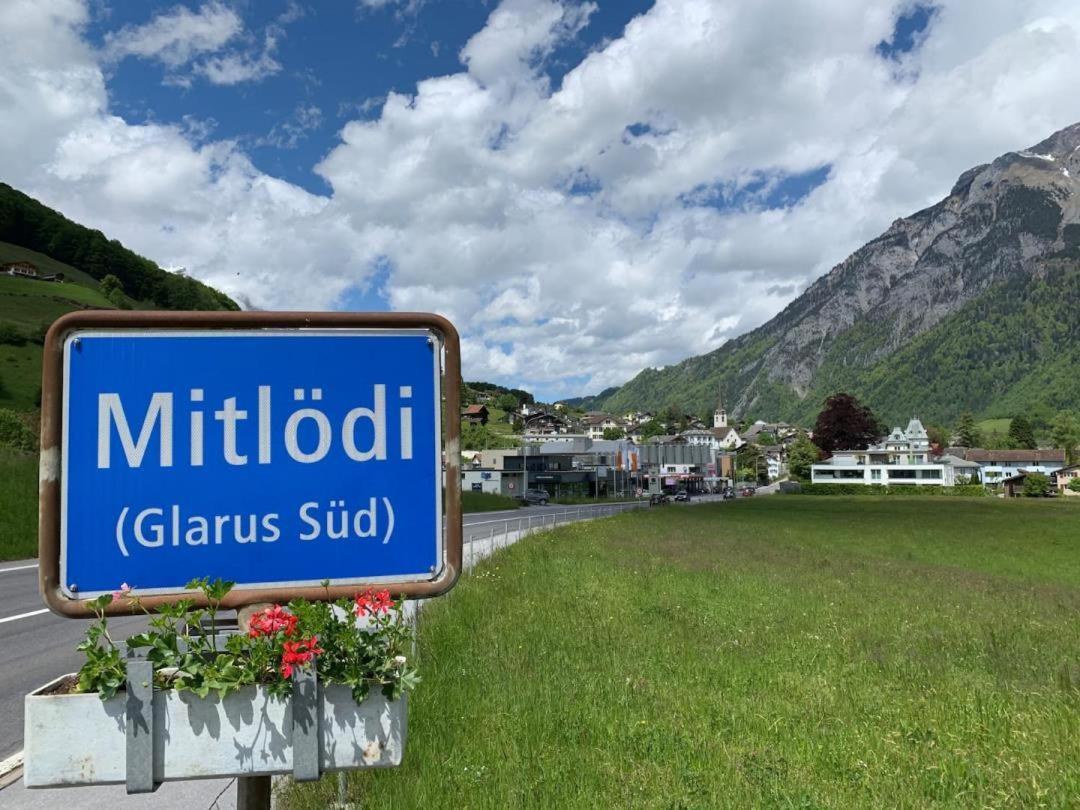 Revier Schlicht Und Bahnsinnig Mitlodi Luaran gambar
