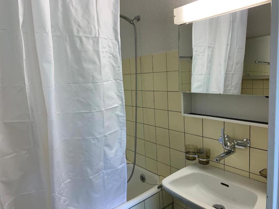 Revier Schlicht Und Bahnsinnig Mitlodi Luaran gambar