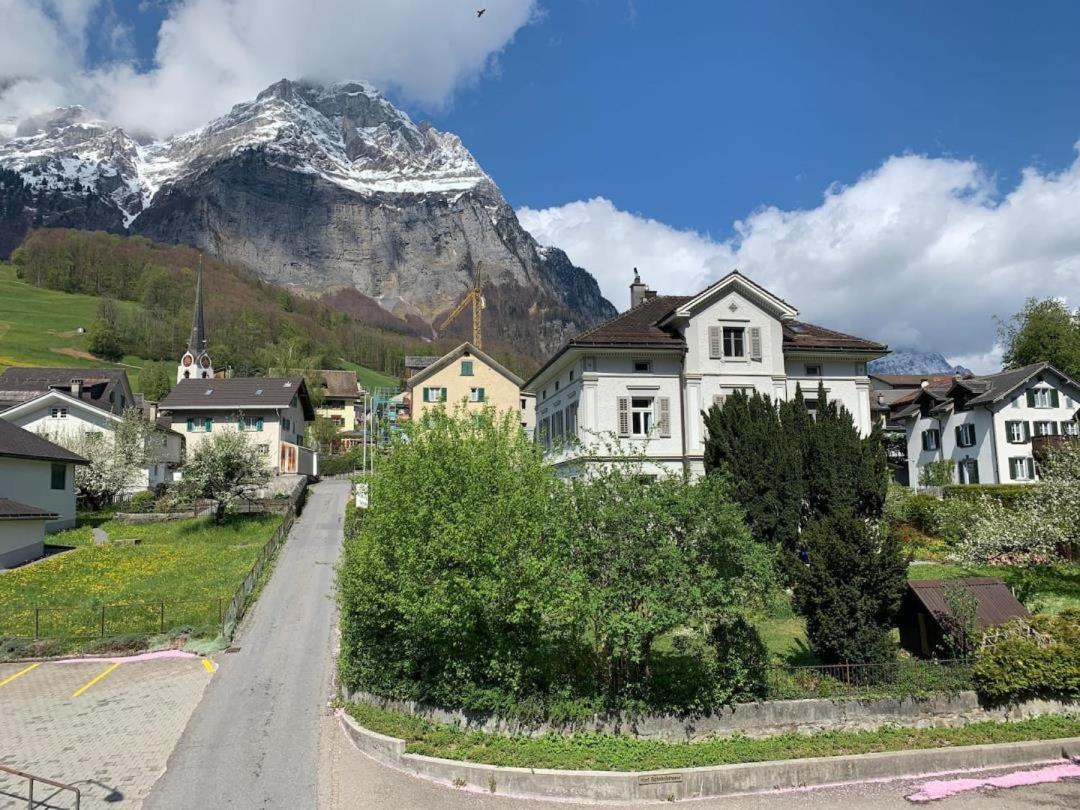 Revier Schlicht Und Bahnsinnig Mitlodi Luaran gambar